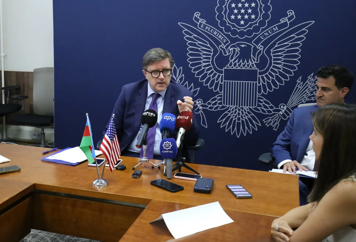 Ceyms O’Brayn: Azərbaycan NATO sammitinə dəvət olunub