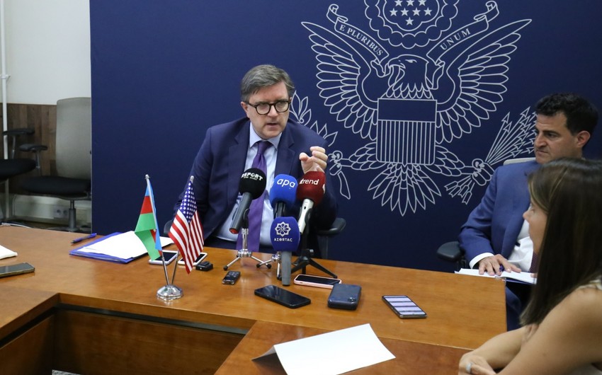 Ceyms O’Brayn: Azərbaycan NATO sammitinə dəvət olunub