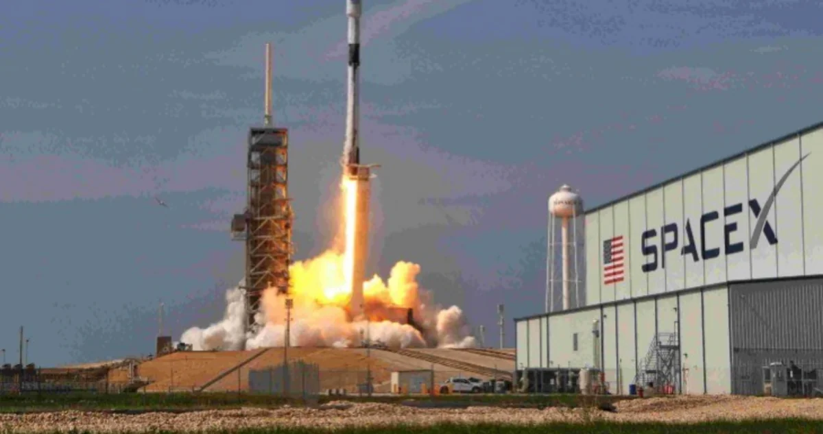 SpaceX не смогла запустить спутники для обеспечения высокоскоростного интернета