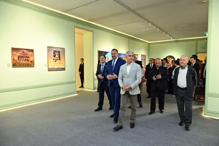 Heydar Aliyev Center hosts Brazilian artist`s exhibition Reflection of Eternity