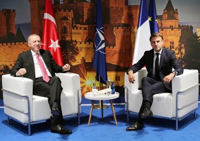 Erdogan, Macron hold meeting