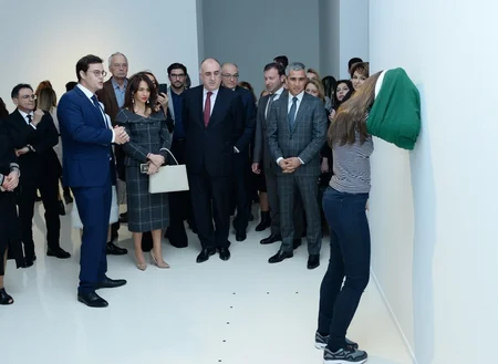 Bakıda “Hiperrealistik heykəltəraşlıq. Canlıdan seçilmir” adlı yeni sərgi açılıb