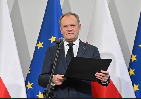 Tusk: Dünya siyasətinə etibarsızlıq, qəddarlıq və eqoizm qayıdır