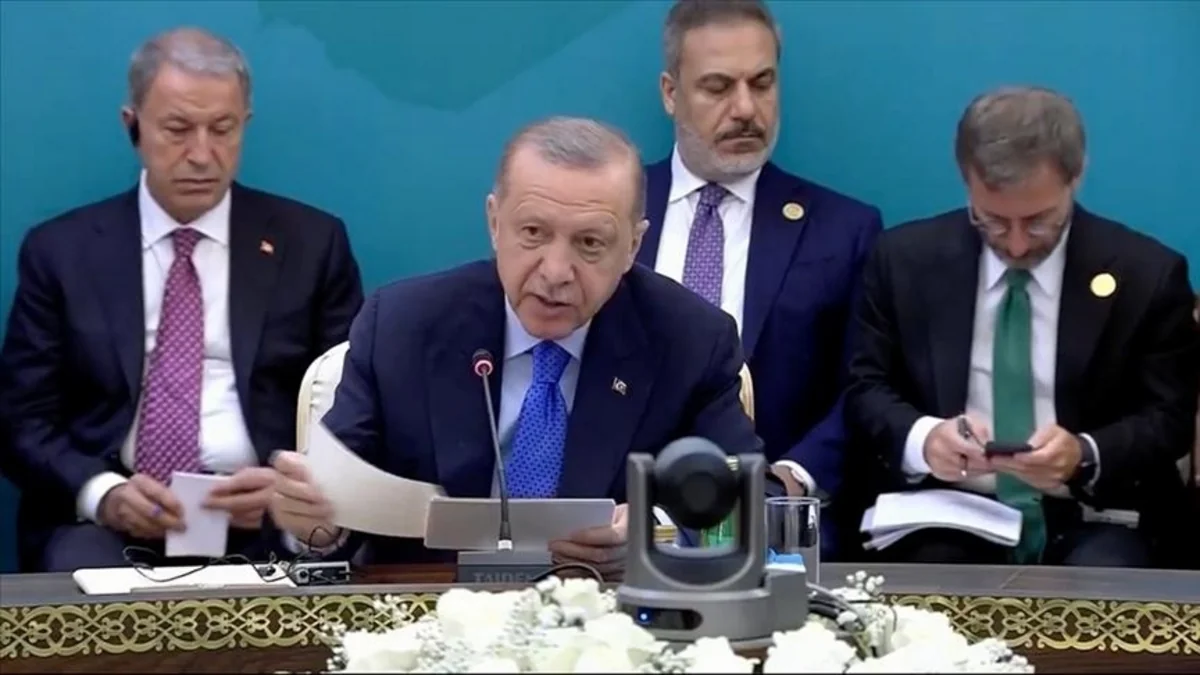 Ərdoğan: “Suriya böhranını biz yaratmamışıq, yükün də yalnız üzərimizə düşəcəyini gözləmək düzgün deyil”