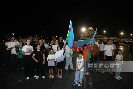 Dünya çempionatında uğurlu çıxış edən Azərbaycanın yunan-Roma güləşçiləri Vətənə qayıdıblar