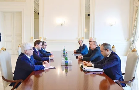 President Ilham Aliyev received delegation led by Russian minister of economic development