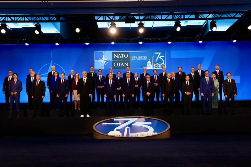 NATO sammitinin ikinci günündə dövlət və hökumət başçılarının iştirakı ilə xüsusi sessiya keçirilib