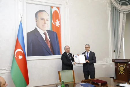 Baş prokuror hakim təyin edilmiş prokurorluq işçiləri ilə görüşüb