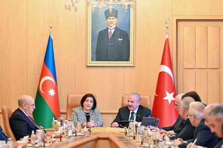 Mustafa Şentop: Ermənistanın Laçın yolu ilə mina və hərbi texnika daşınması qətiyyən yolverilməzdir