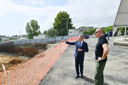 President Ilham Aliyev examines construction progress of Shusha city hospital