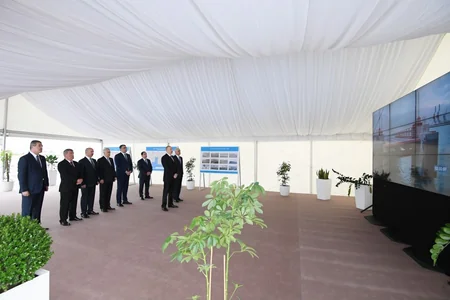 Prezident İlham Əliyev Bakı Beynəlxalq Dəniz Ticarət Limanı Kompleksinin açılışında iştirak edib - YENİLƏNİB