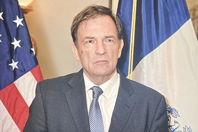 Nyu-Yorkun polis komissarının evində axtarış aparılıb