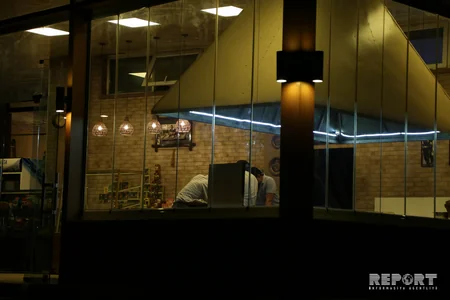 Bakıda kafe işçiləri arasında bıçaqlanma olub - YENİLƏNİB - FOTO - VİDEO
