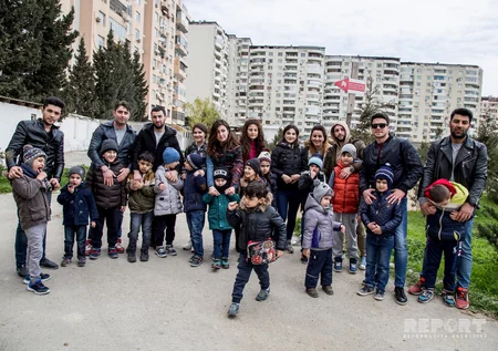 Atların müalicə etdiyi insanlar - REPORTAJ