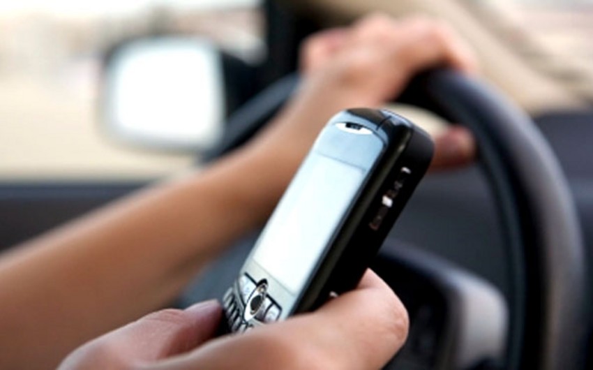 Həkim: Avtobus sürücülərinin telefonla danışması sərnişinləri nevroz edir