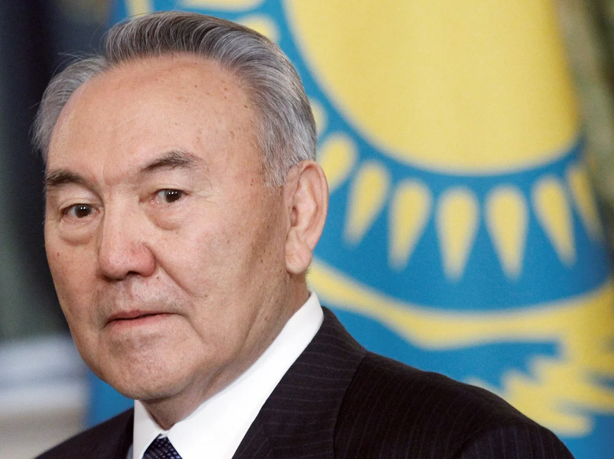 Nursultan Nazarbayev: Qazaxıstan nüvə silahından imtina müqabilində sərmayə və hərbi texnika əldə edib