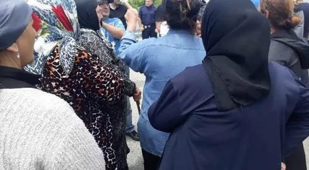В Грузии закрыли дорогу в село, где проживают азербайджанцы, жители проводят акцию