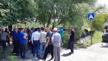 В Грузии в селе компактного проживания азербайджанцев прошла акция протеста - ФОТО
