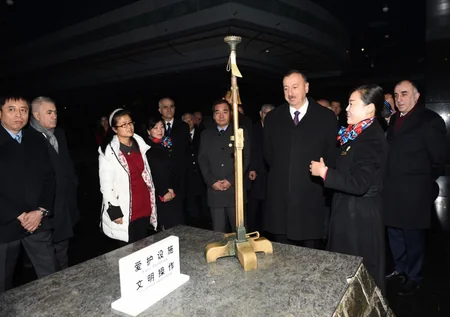 Azərbaycan Prezidenti Çinin Sian şəhərindəki Terrakota Ordusu Muzeyi ilə tanış olub