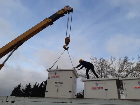 “Azərişıq” Xırdalanda elektrik enerjisi şəbəkəsini yeniləyir