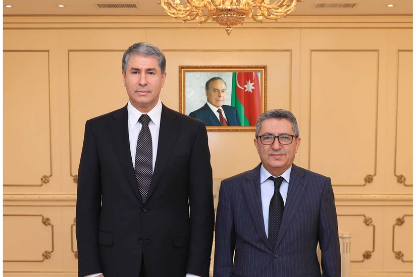 Министр Вилаят Эйвазов вручил Садигу Гёзалову Почетную грамоту МВД