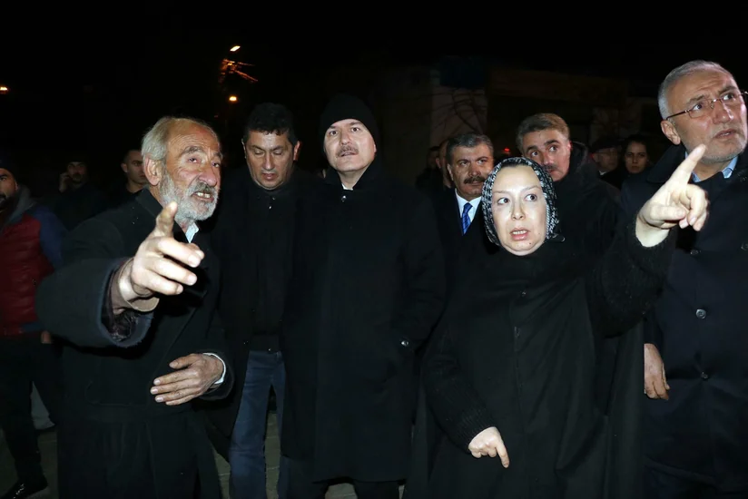 Türkiyədə zəlzələdən sonra 39 nəfər dağıntılar altından sağ çıxarılıb