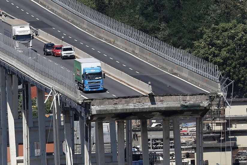 В Гуанчжоу число жертв обрушения автомобильного моста достигло пяти человек
