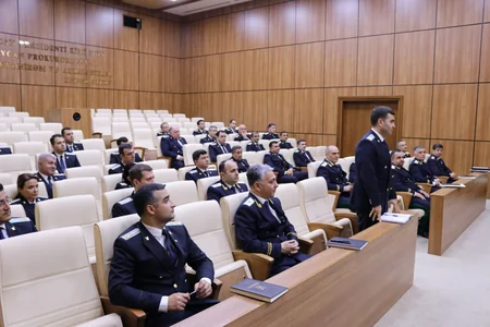 Bakının yeni prokuroru kollektivə təqdim edilib