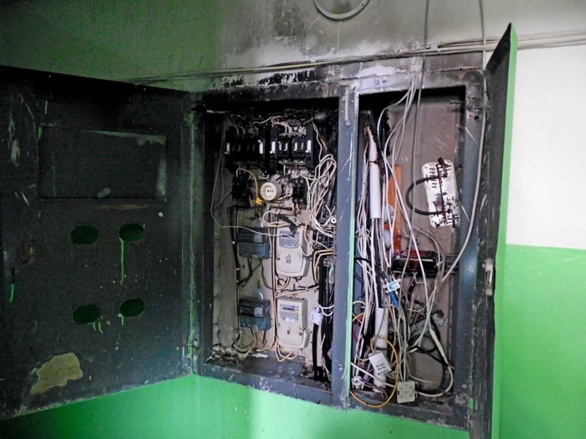 Qaxda elektrikpaylayıcı şəbəkədə yanğın xəsarətlə nəticələnib - YENİLƏNİB
