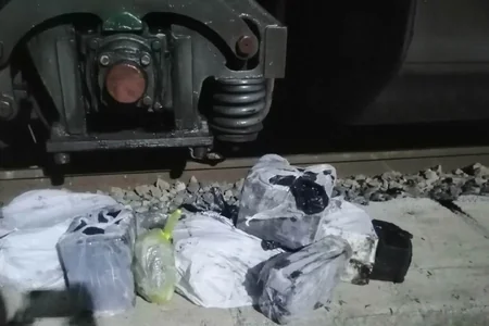 İrandan Azərbaycana siqaret gətirmək istəyən şəxslər saxlanılıb