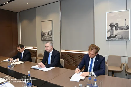 Jeyhun Bayramov, Dirk Schuebel mull Azerbaijan-EU cooperation