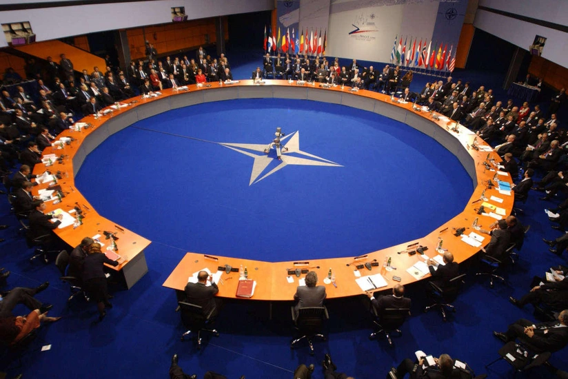 NATO defense ministers to discuss Russia