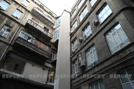 Köhnə yaşayış binalarına kənardan lift quraşdırmaq olarmı?