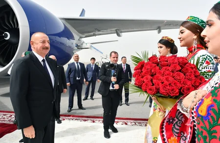 Prezident İlham Əliyev Tacikistana səfərə gedib