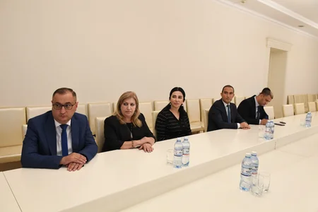 Dövlət Komitəsi yanında İctimai Şura qayıdış prosesini müzakirə edib