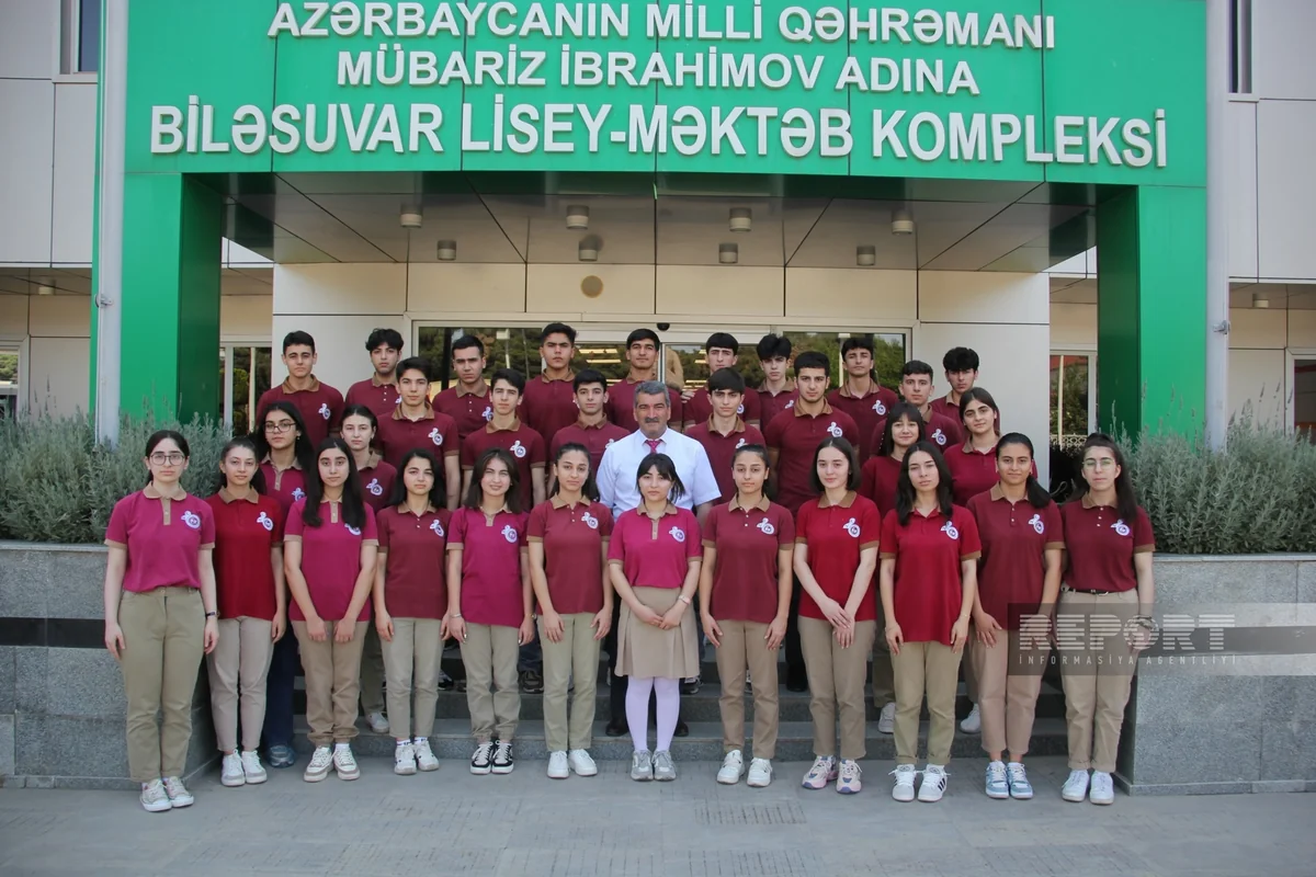 Milli Qəhrəmanın adını daşıyan məktəbin 34 məzunu 13 illik ənənəyə sadiq qalıb