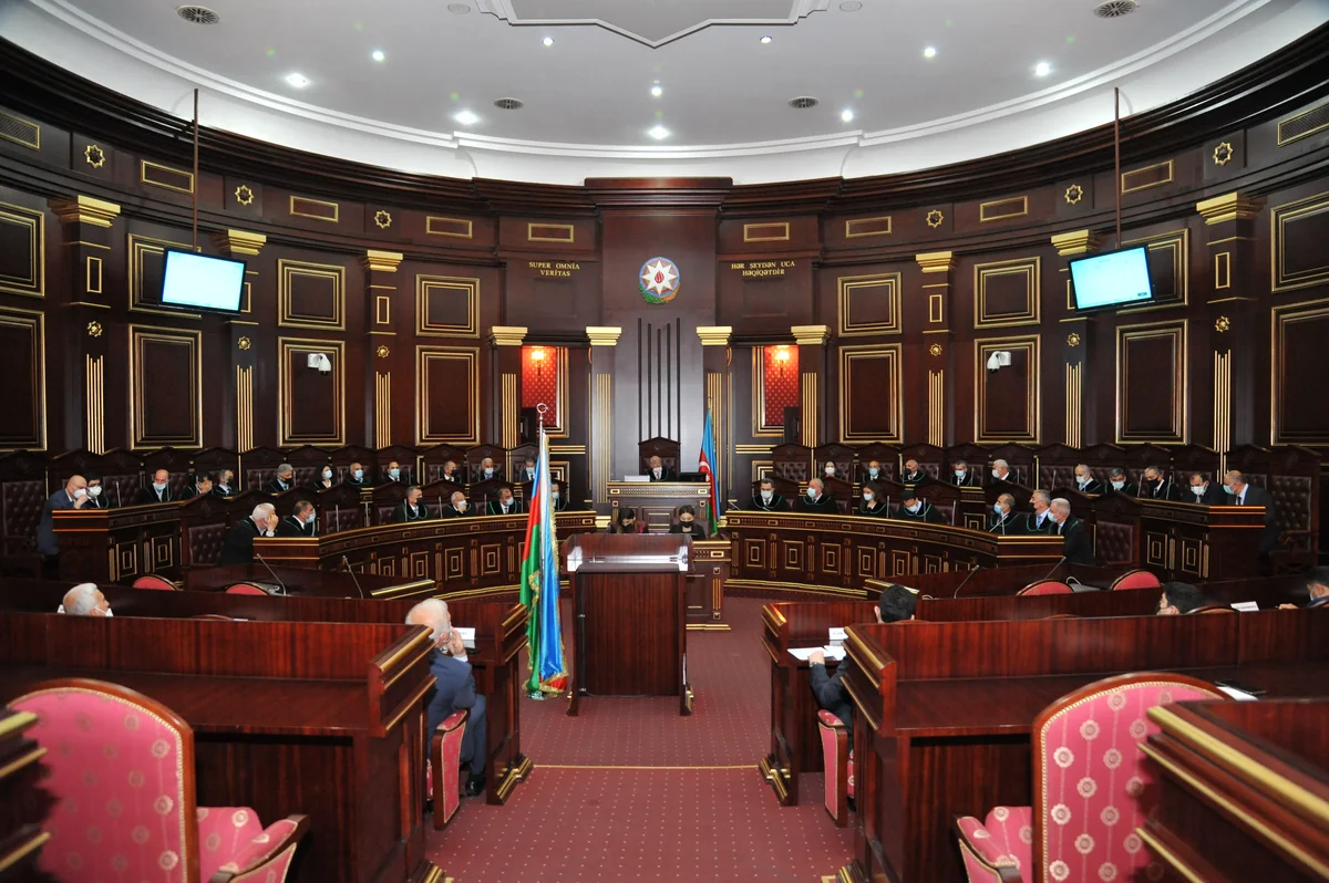 Ali Məhkəmənin yeni hakimi and içdi