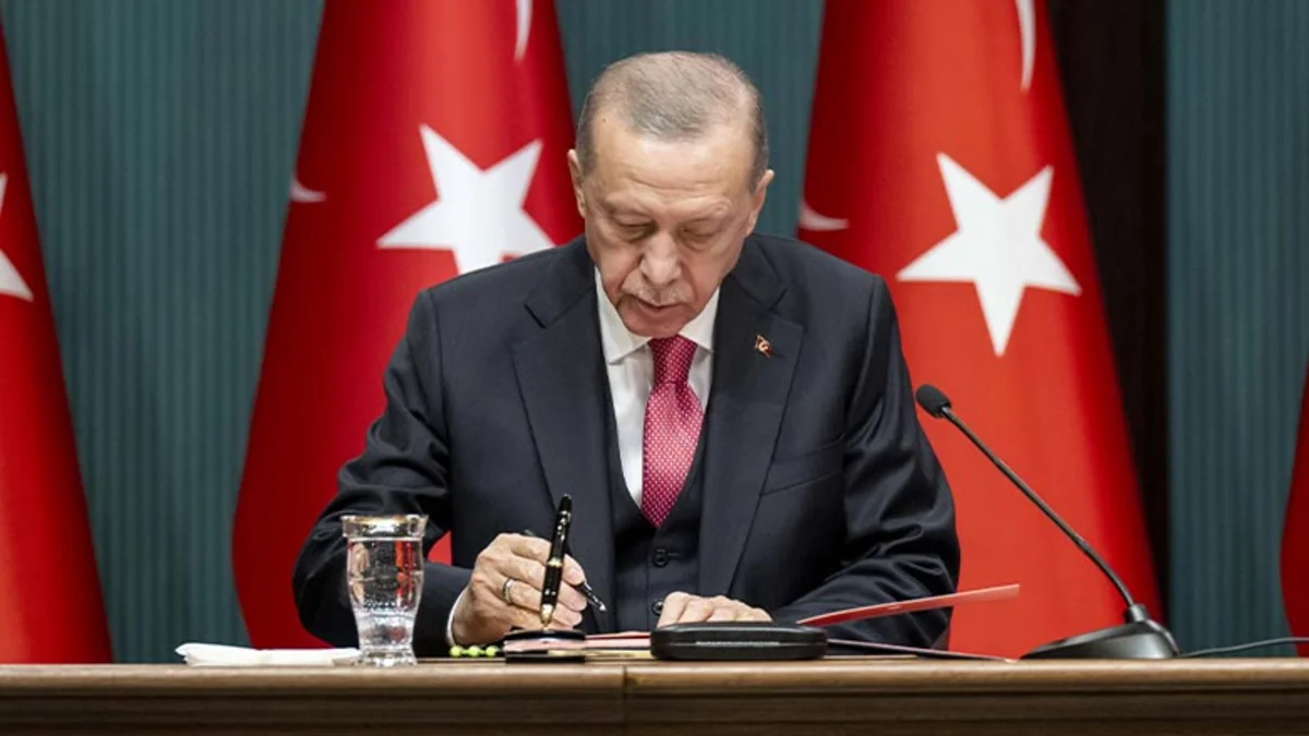Ərdoğan nazirliyin 29 yüksək vəzifəli məmurunu vəzifədən azad edib