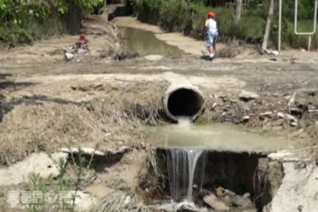 Mingəçevirdə fərdi yaşayış evlərini sel basıb - FOTO