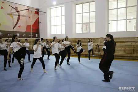 İsrailli təlimçi Bakıda qadınların özünümüdafiəsi üzrə master-klass keçib - FOTO