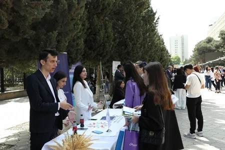 BDU-nun 105 illik yubileyinə həsr olunan Karyera Festivalının açılışı olub