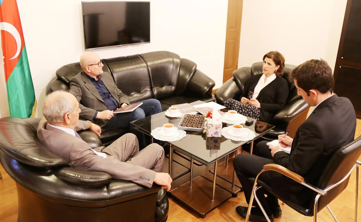 Alman nəşriyyatının direktoru Tərcümə Mərkəzində olub