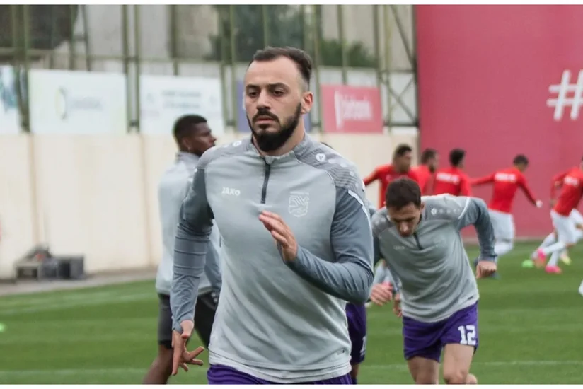 Sumqayıt futbolçusu ilə iki illik müqavilə imzalayıb