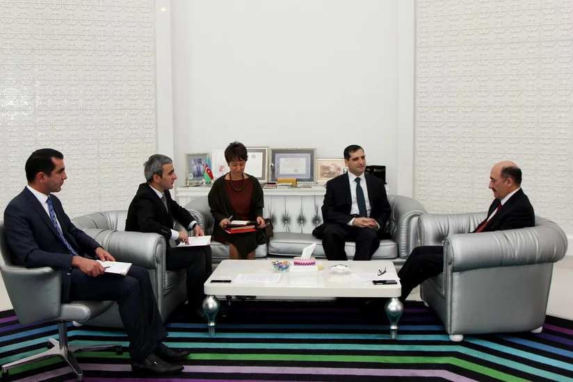 Əbülfəs Qarayev Türkiyənin yeni səfiri ilə görüşüb