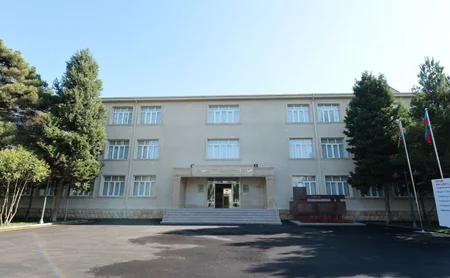 President Ilham Aliyev views the secondary school No 201 in Nizami district after major overhaul