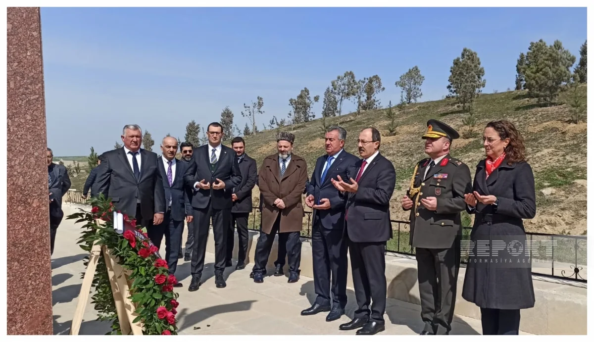 Abşeronda “Türk şəhidliyi” abidəsi ziyarət olunub