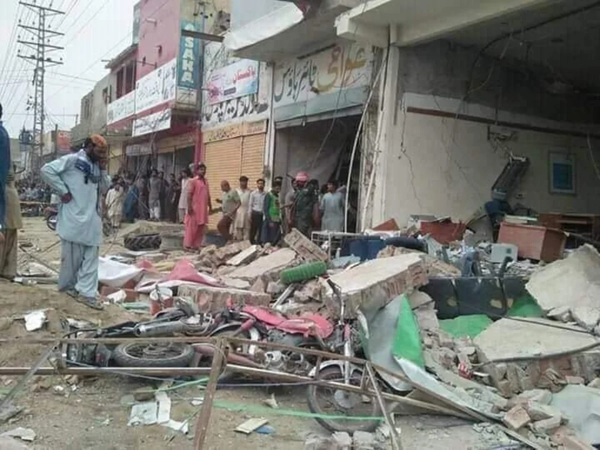20 injured in Pakistani bank explosion