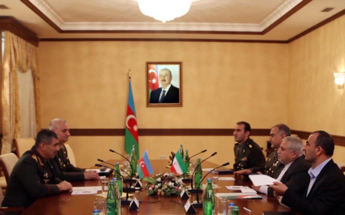 İran səfiri yeni hərbi atteşeni Zakir Həsənova təqdim edib