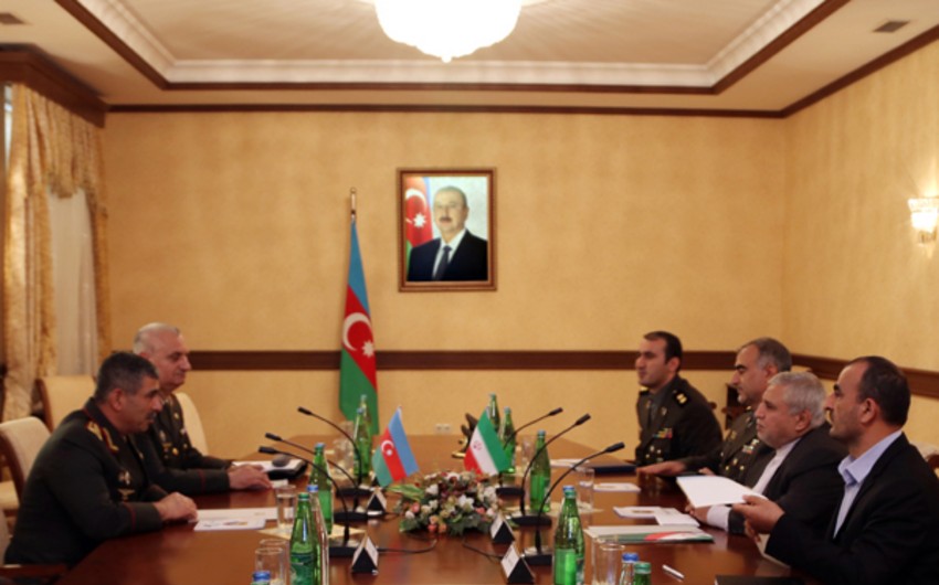 İran səfiri yeni hərbi atteşeni Zakir Həsənova təqdim edib