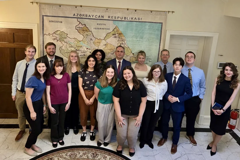 Amerika universitetinin tələbələri Azərbaycan səfirliyini ziyarət ediblər